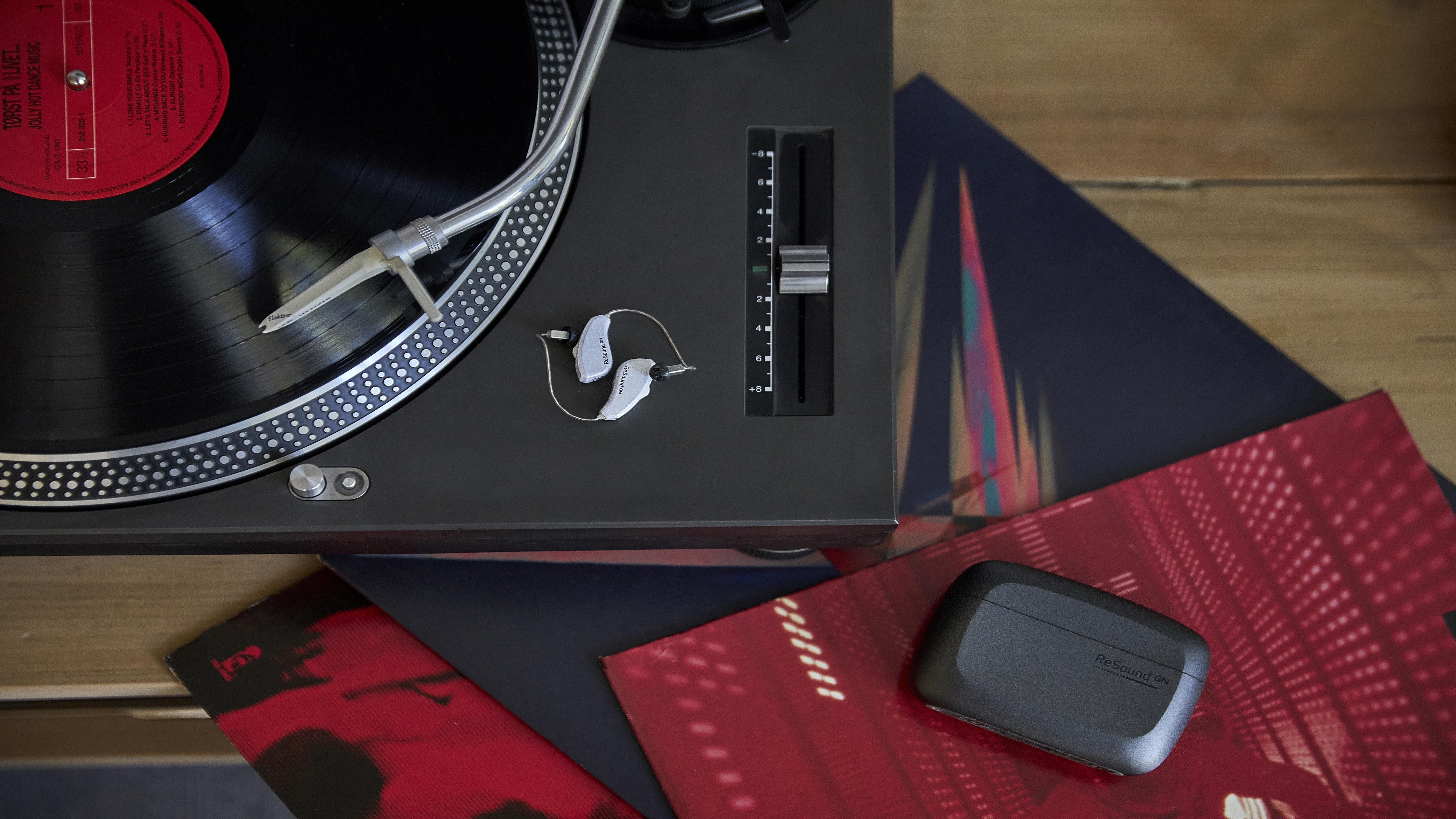 apps,audiologi,frekvens,høreapparater,hørelse,hørenedsættelse,høreskade,høretab,lydstyrke,meniére,musik,resound,tech