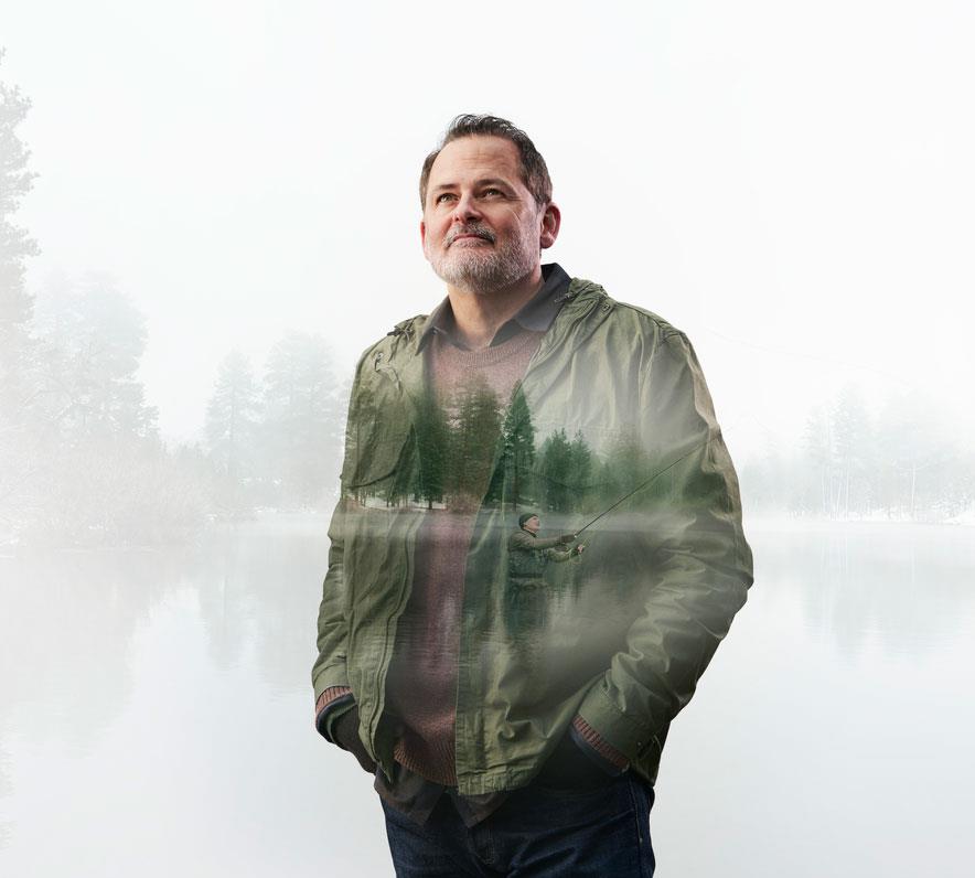 Mann mit verschränkten Armen | Resound