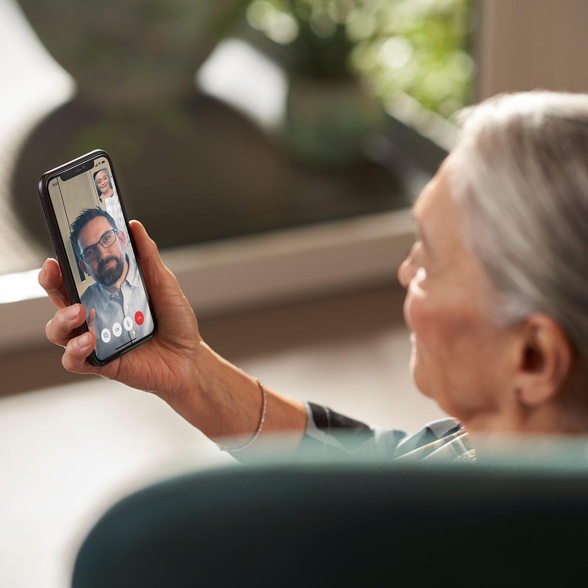 Nuestro último audífono con la calidad de sonido más natural - ReSound ONE